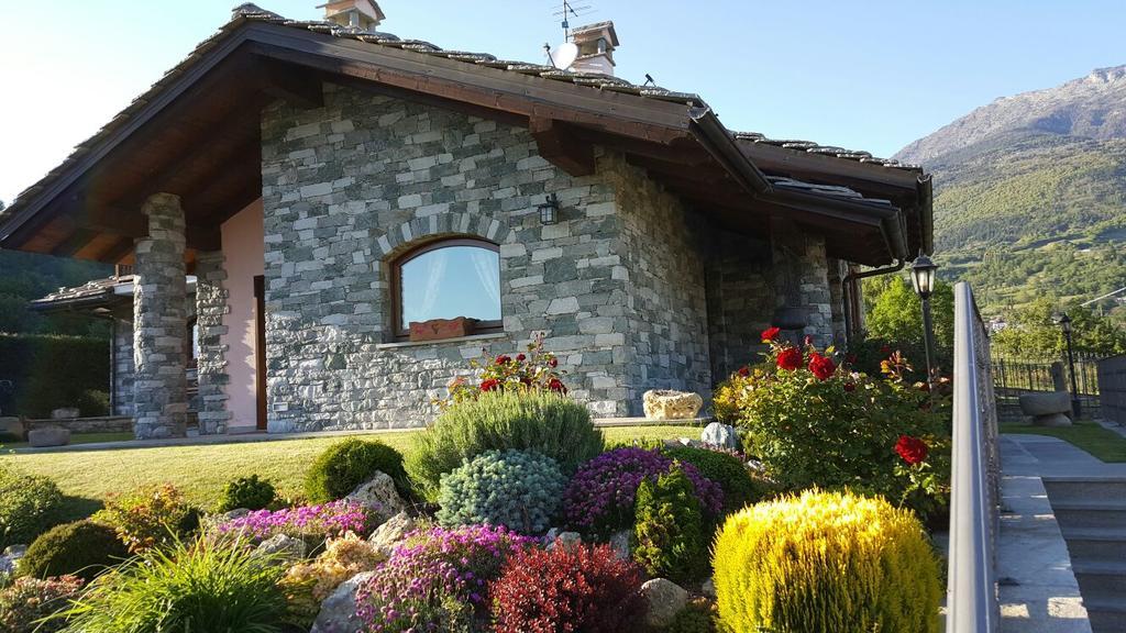 Appartamento Fleur Des Neiges Aosta Exterior foto